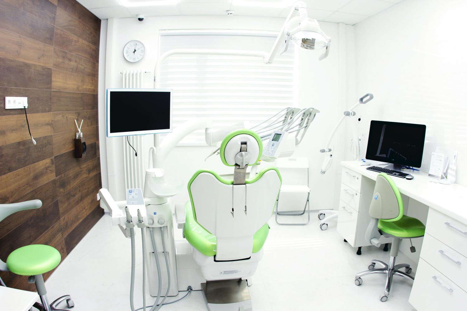 Стоматология West Dental Clinic - Фото 4